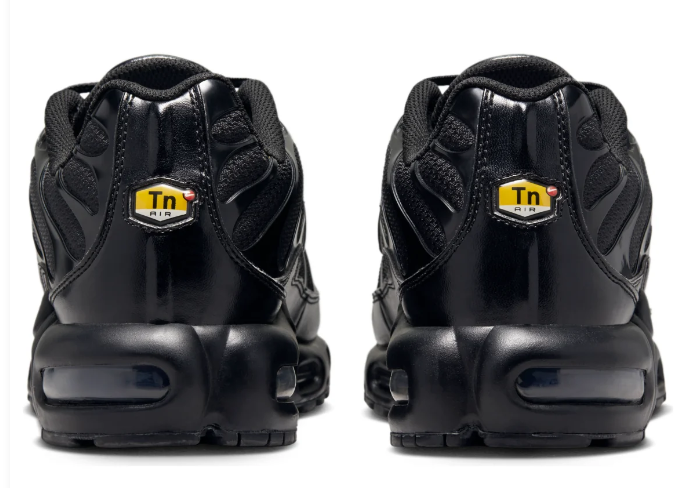 Nike Air Max Plus TN "Triple Black"